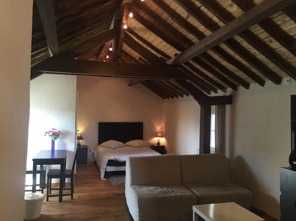 Domaine Du Moulin De Champie - Versailles - Gites & Suites Feucherolles Eksteriør bilde