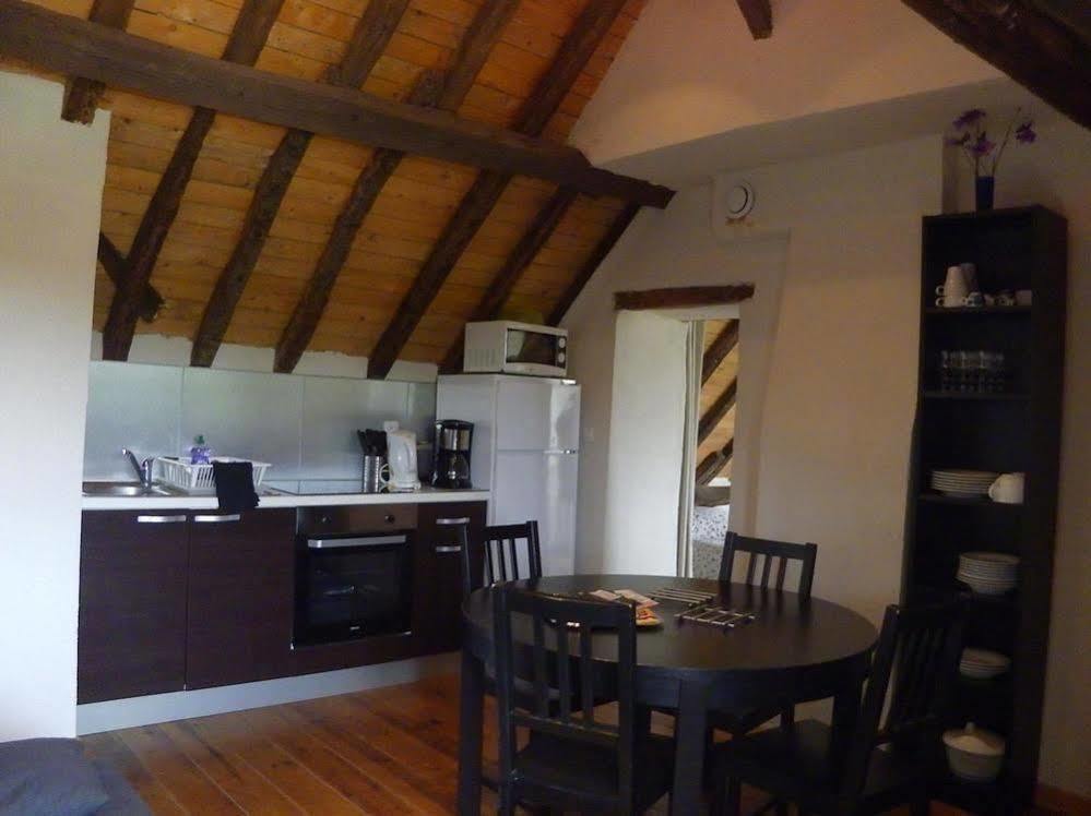 Domaine Du Moulin De Champie - Versailles - Gites & Suites Feucherolles Eksteriør bilde