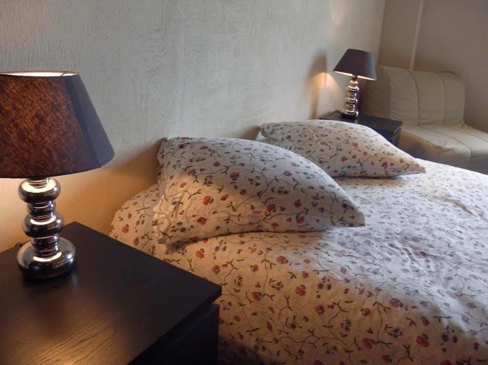 Domaine Du Moulin De Champie - Versailles - Gites & Suites Feucherolles Eksteriør bilde