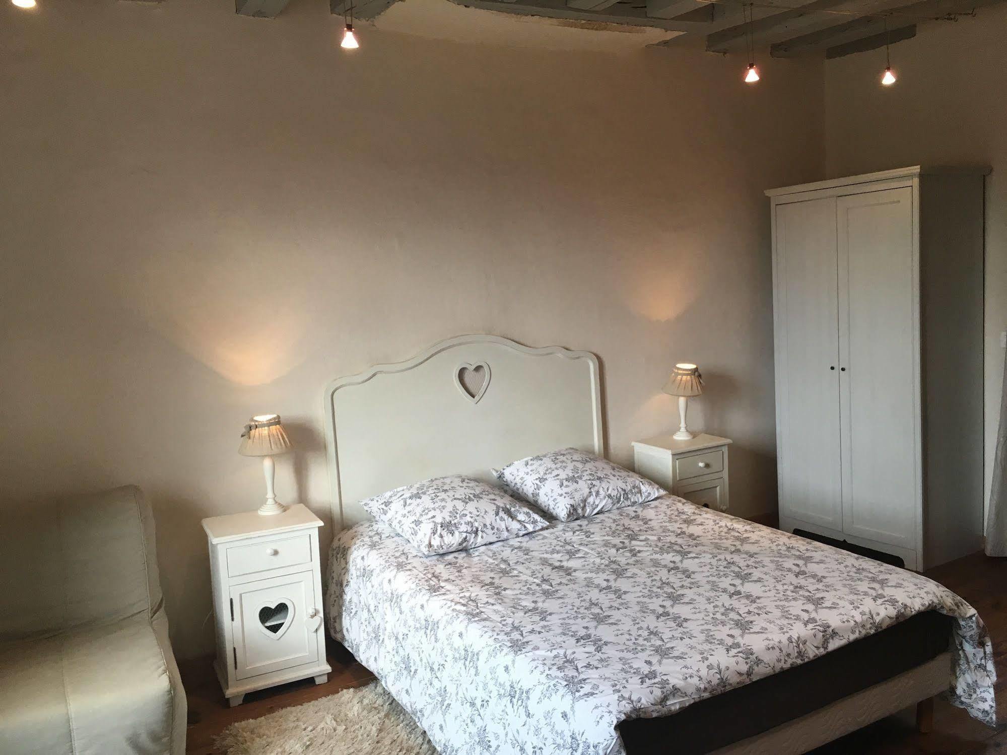 Domaine Du Moulin De Champie - Versailles - Gites & Suites Feucherolles Eksteriør bilde